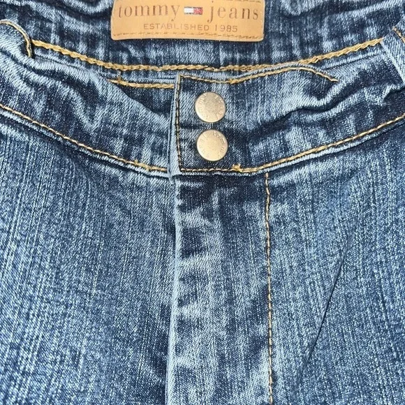 Tommy Jeans Cropped Buttoned Pockets 9 - Picture 3 of 9
